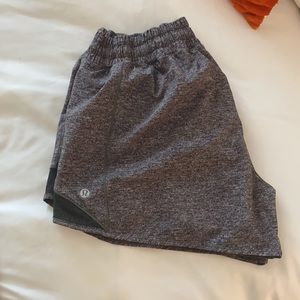 Lululemon hotty hot 4 in shorts size 12